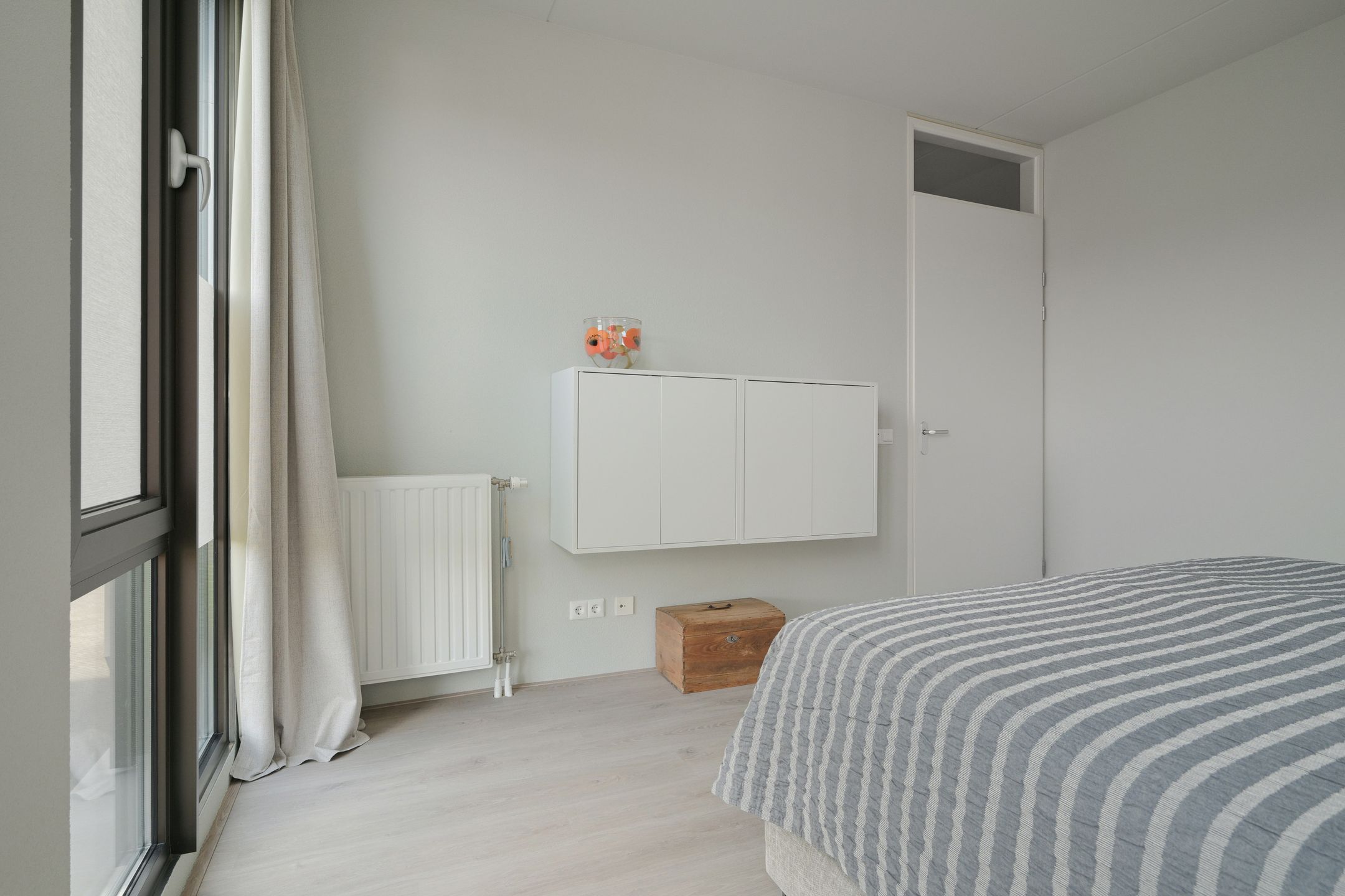 Photo 36 of Valkenlaar 42