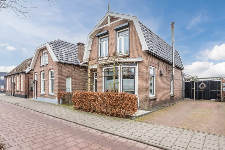 Photo 8 of Schutstraat 179