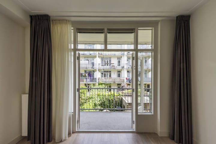 Photo 15 of Van Spilbergenstraat 126-1