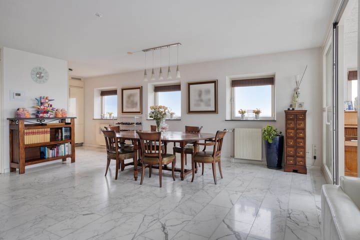 Photo 6 of Westpoint 70