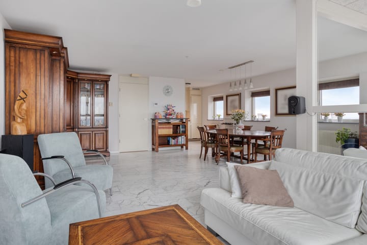 Photo 8 of Westpoint 70