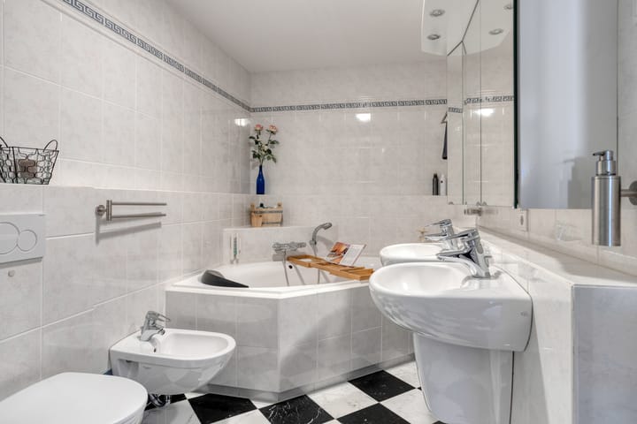 Photo 26 of Westpoint 70