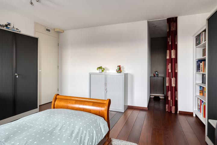 Photo 25 of Westpoint 70