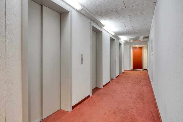 Photo 32 of Westpoint 70