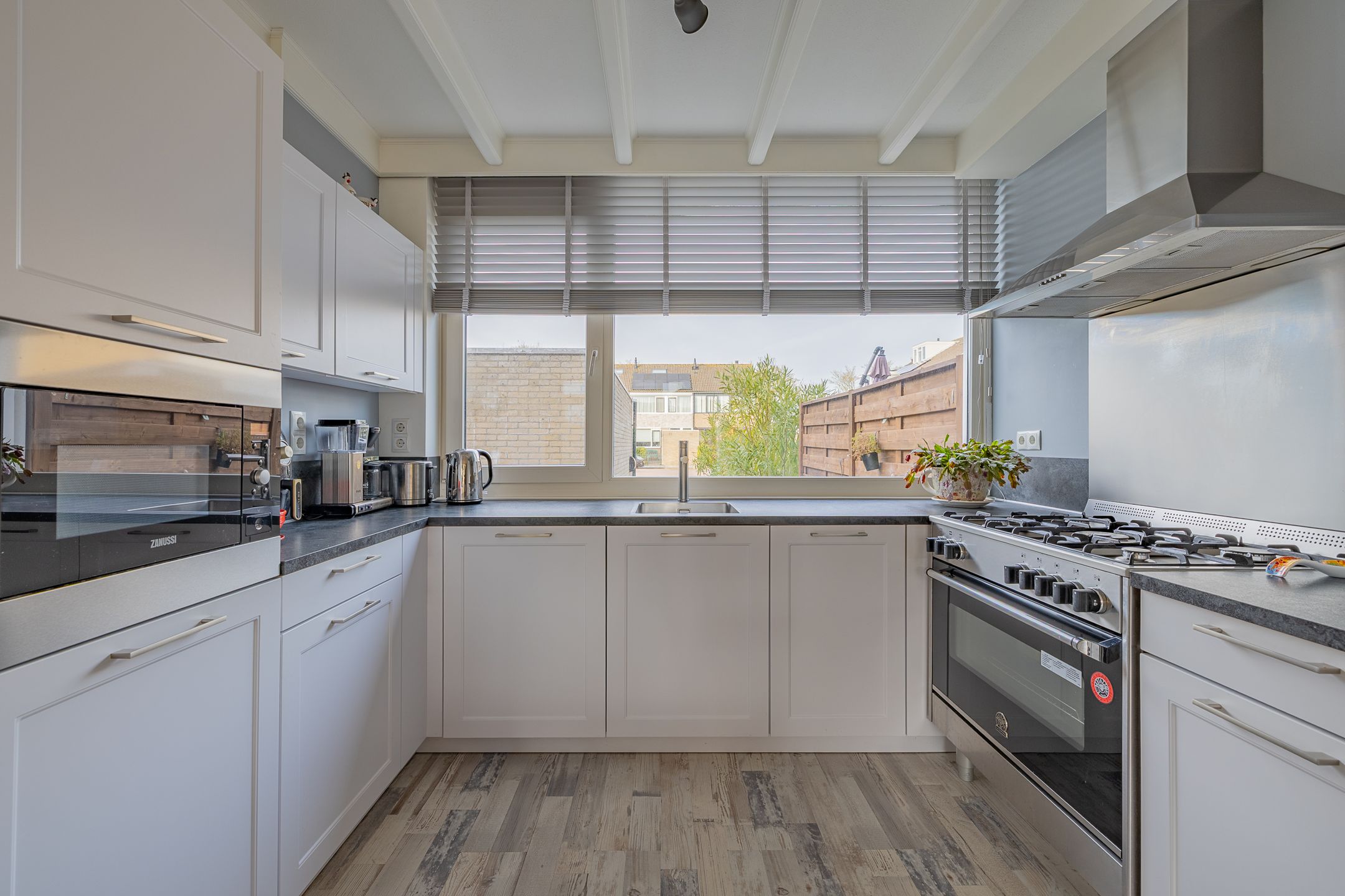 Photo 18 of Zaanstraat 40