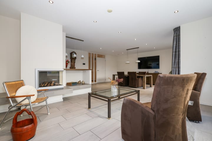 Foto 24 van Stationsweg 54-A