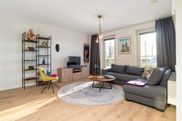 Photo 4 of Maashaven N.z. 503