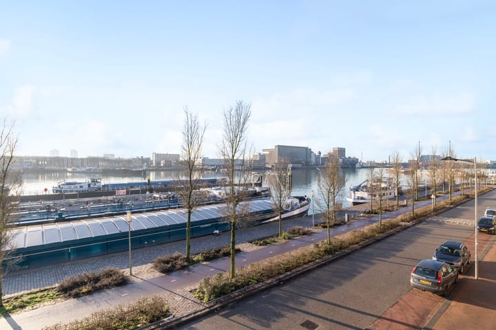 Foto 22 van Maashaven N.z. 503