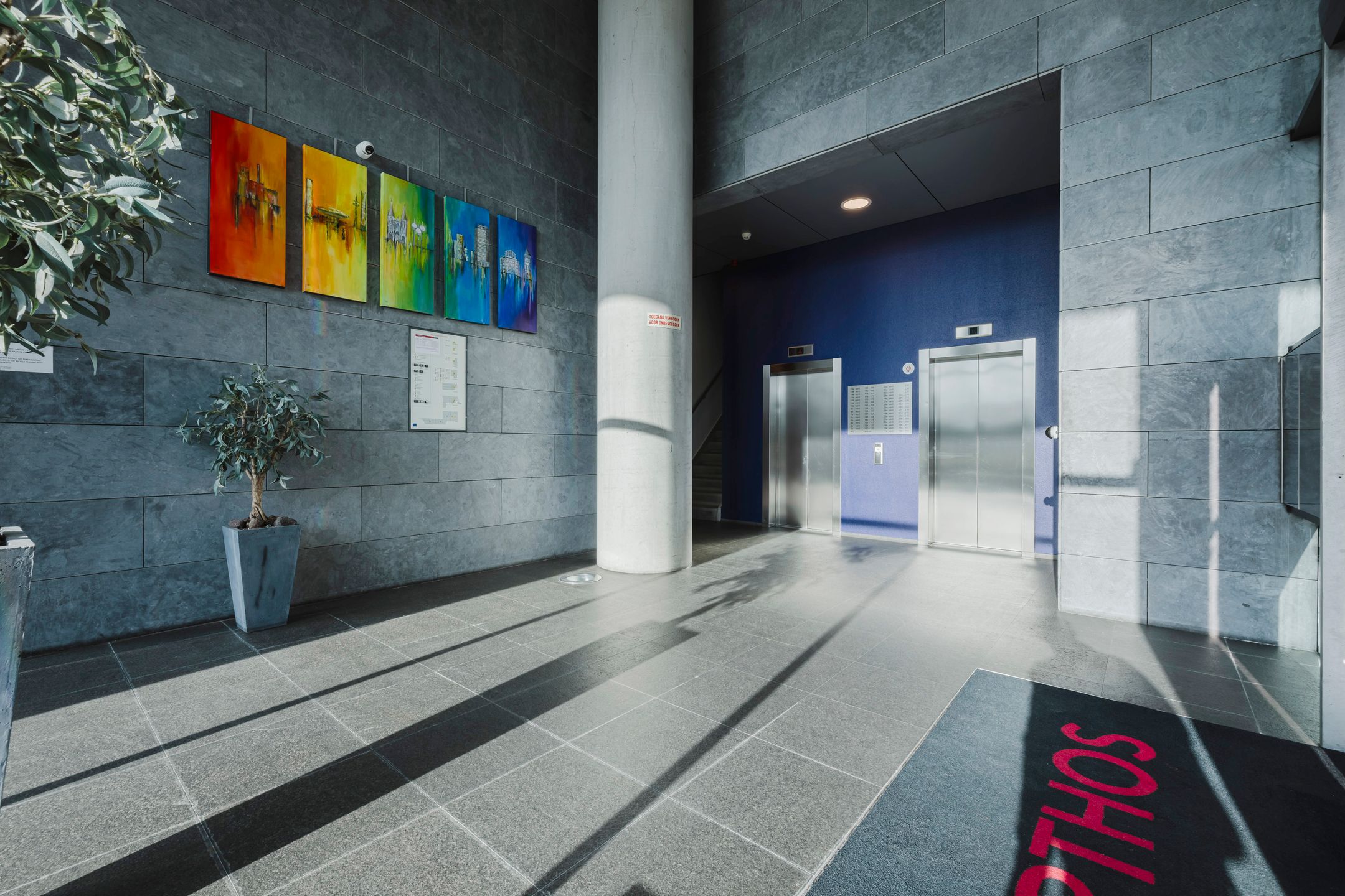 Photo 3 of Winkelcentrum Woensel 131