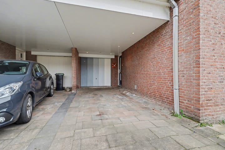 Foto 6 van Van de Veldestraat 5