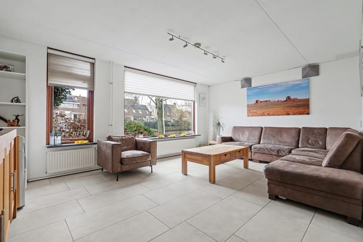 Foto 9 van Van de Veldestraat 5