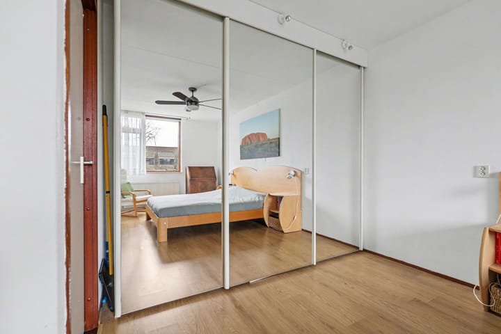 Foto 19 van Van de Veldestraat 5