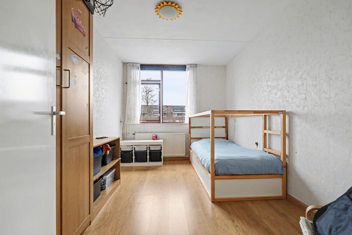 Foto 23 van Van de Veldestraat 5