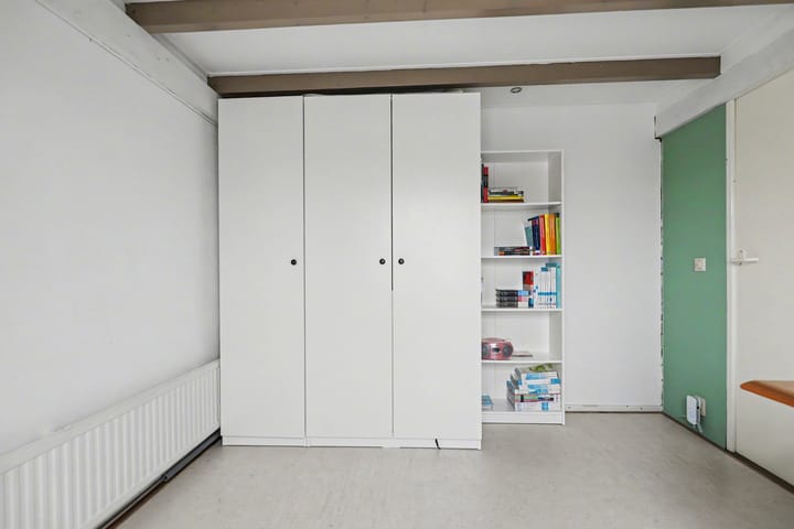 Foto 28 van Van de Veldestraat 5