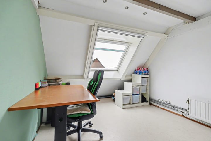 Foto 29 van Van de Veldestraat 5