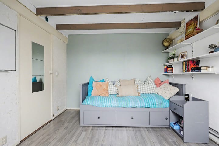 Foto 33 van Van de Veldestraat 5