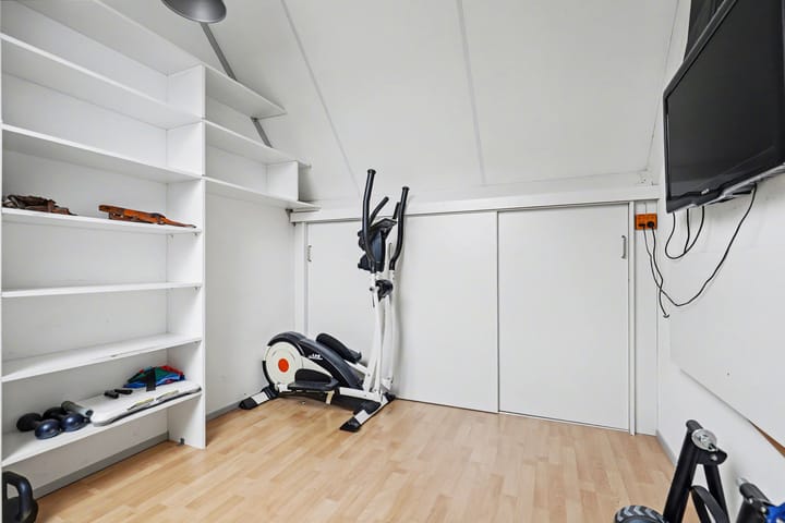 Foto 37 van Van de Veldestraat 5