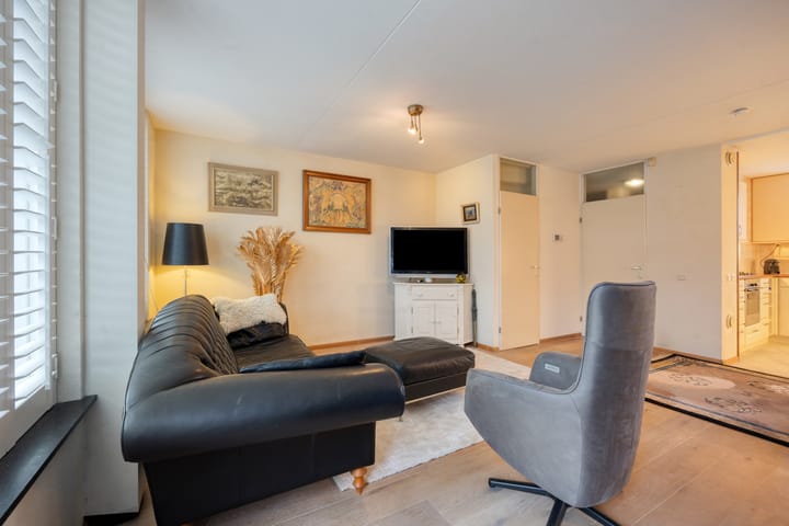 Foto 8 van Henriëtte Roland Holststraat 20