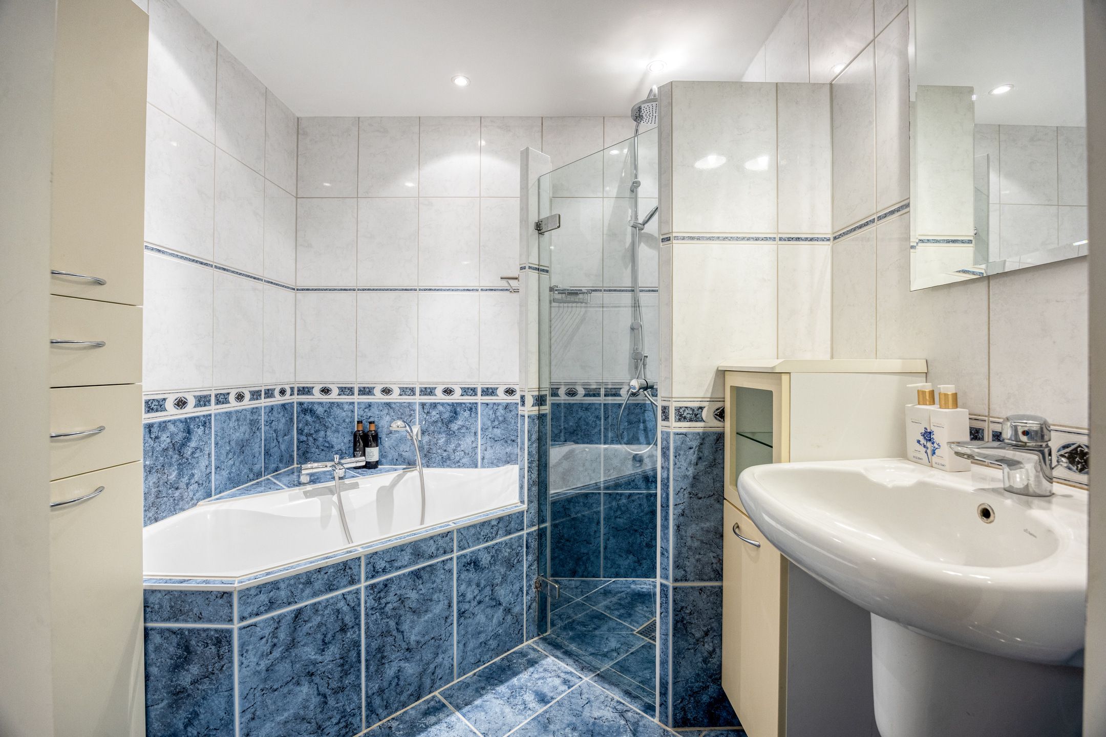 Foto 21 van Henriëtte Roland Holststraat 20