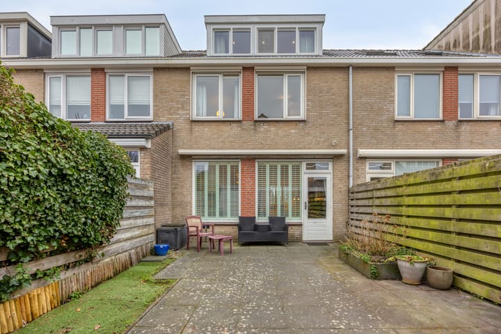 Foto 28 van Henriëtte Roland Holststraat 20