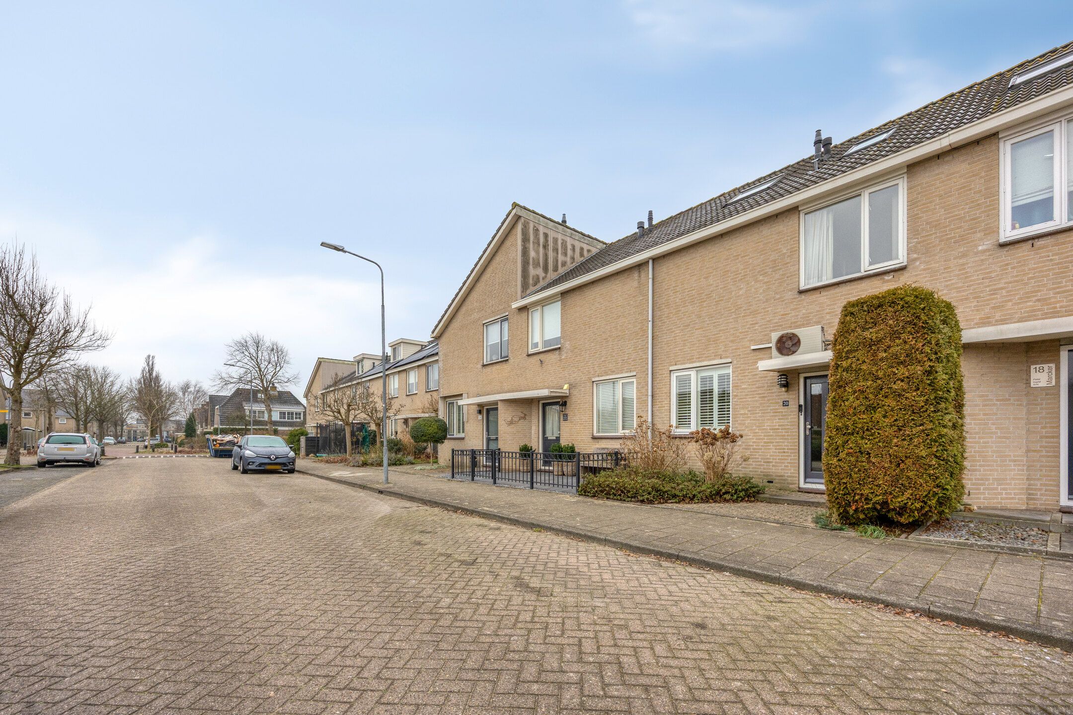 Foto 33 van Henriëtte Roland Holststraat 20