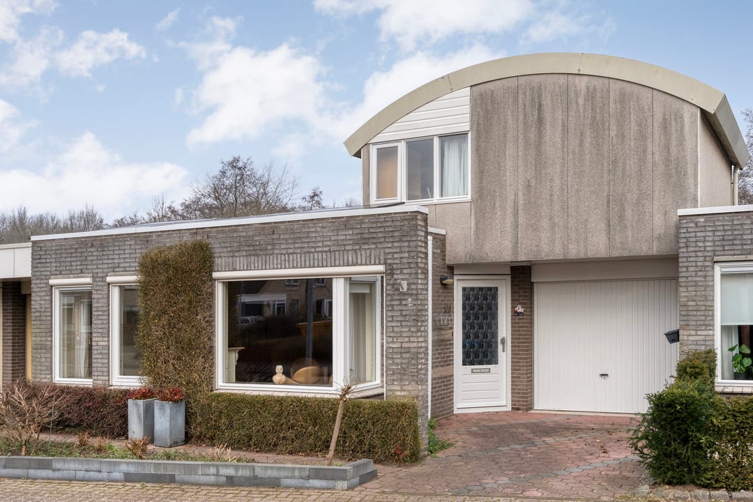 Foto 1 van Kluft 105