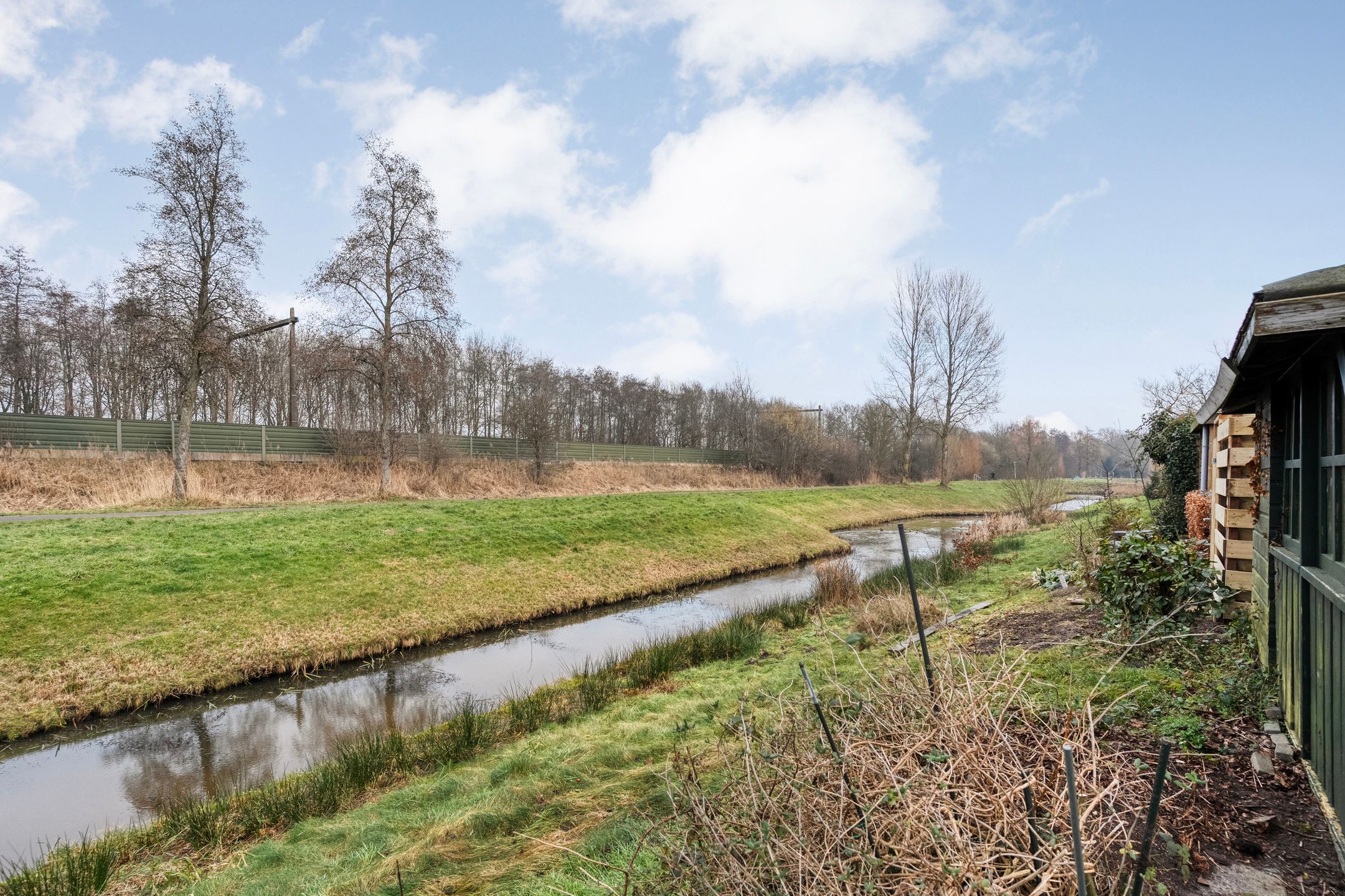 Foto 3 van Kluft 105