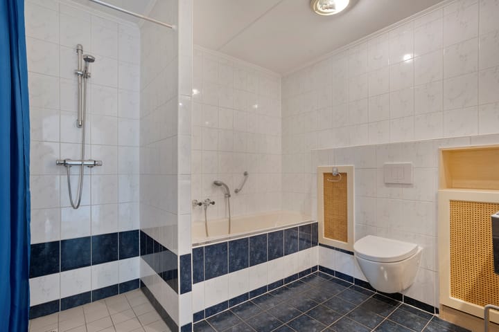 Foto 23 van Kluft 105