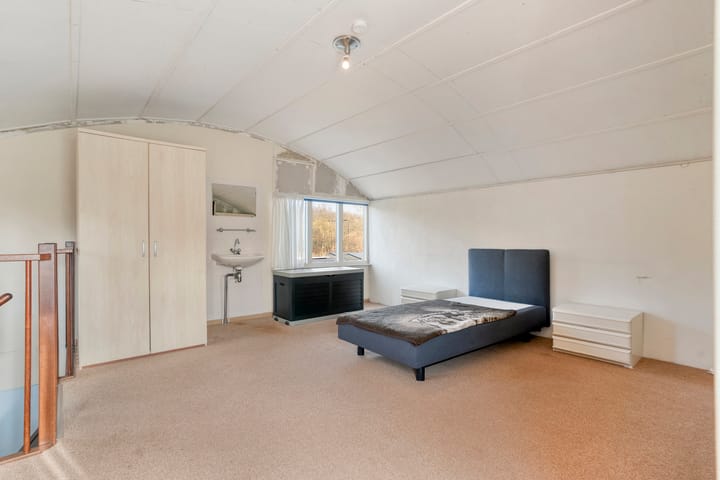 Foto 27 van Kluft 105