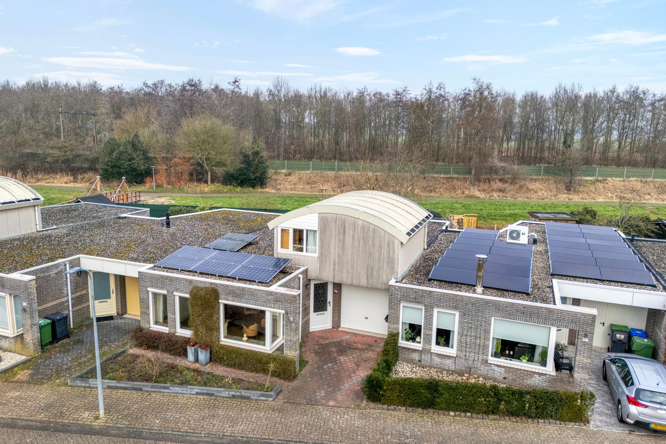 Foto 33 van Kluft 105