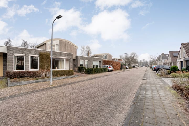 Foto 34 van Kluft 105