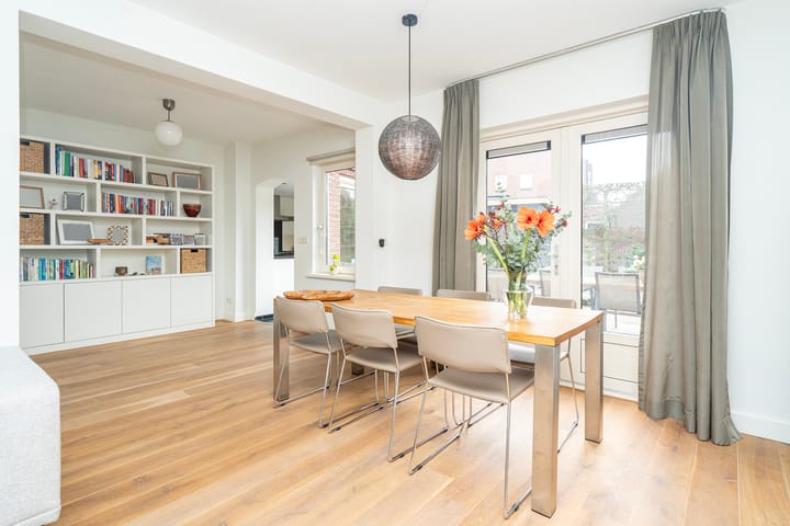 Foto 3 van Van Haestrechtstraat 27