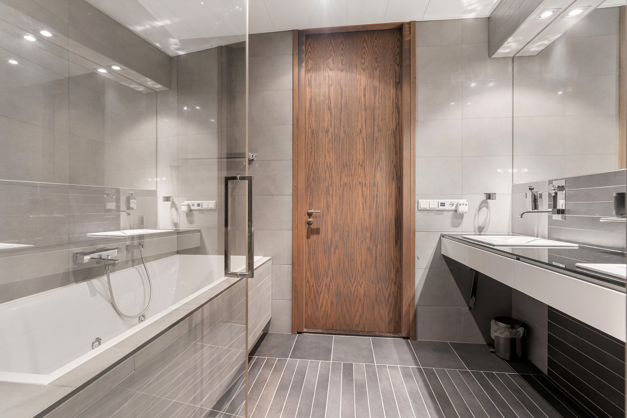 Photo 21 of Abe Lenstrahof 21