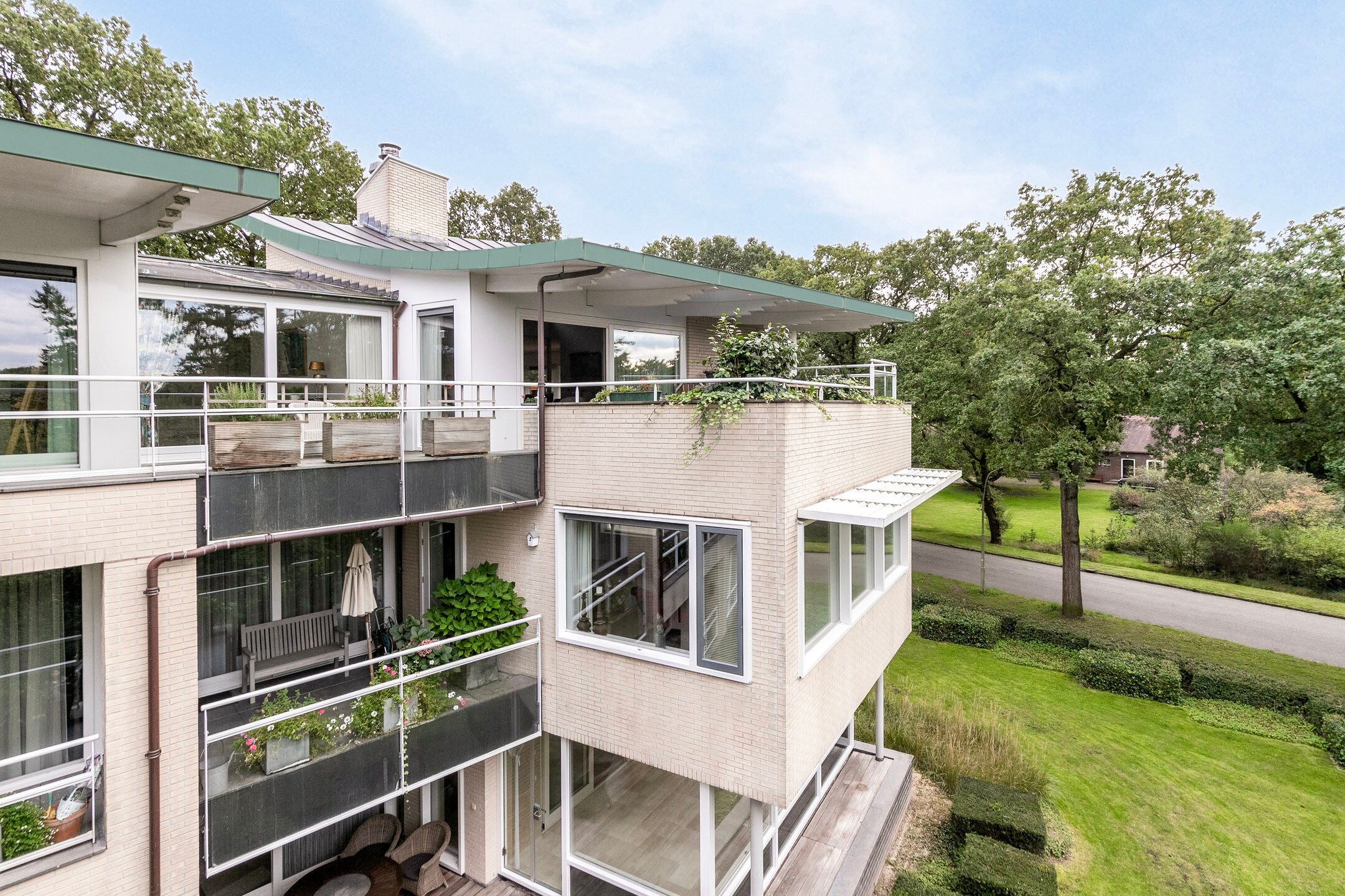 Foto 42 van Angelsloërdijk 13-F