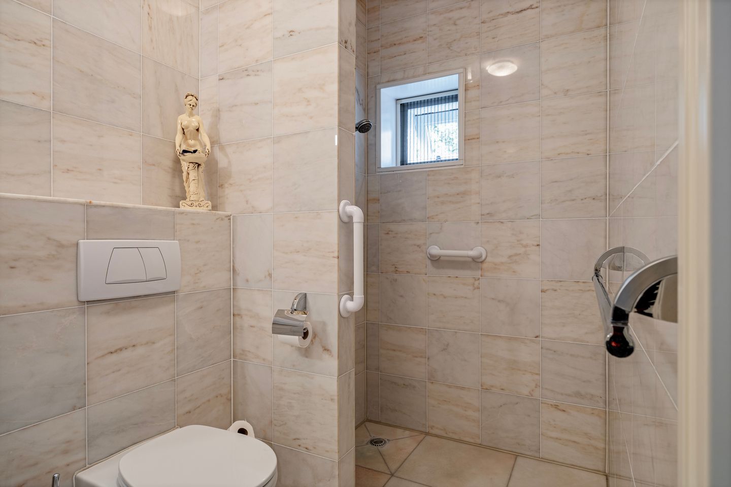 Foto 49 van Angelsloërdijk 13-F