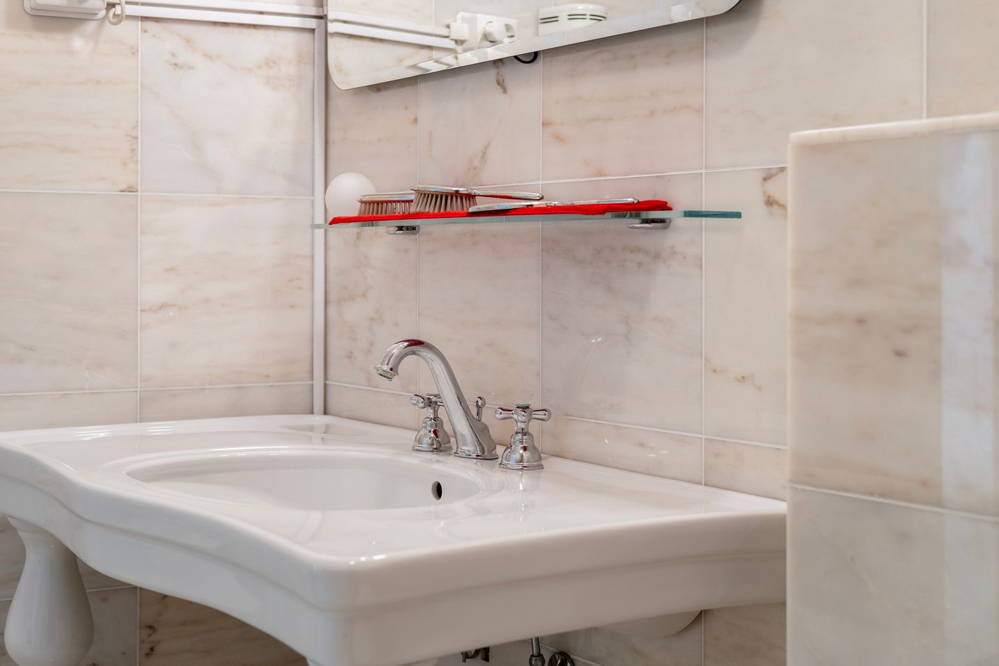 Foto 50 van Angelsloërdijk 13-F