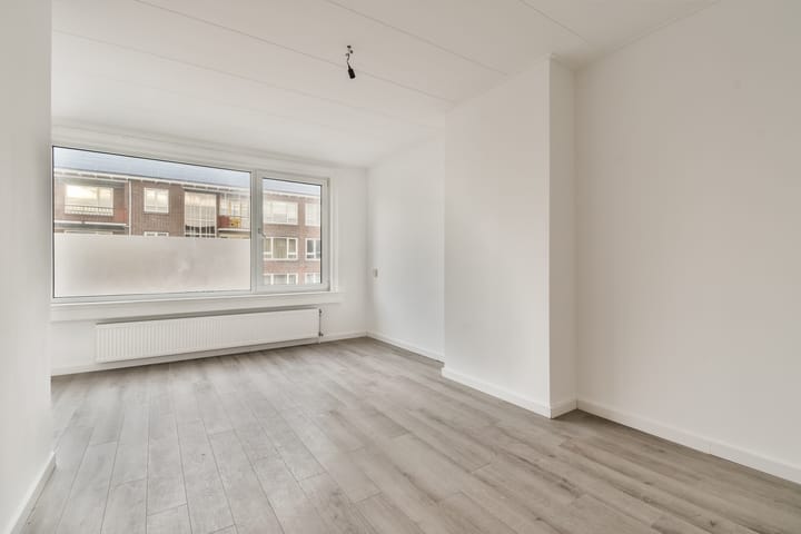 Photo 2 of Lorentzlaan 53-C