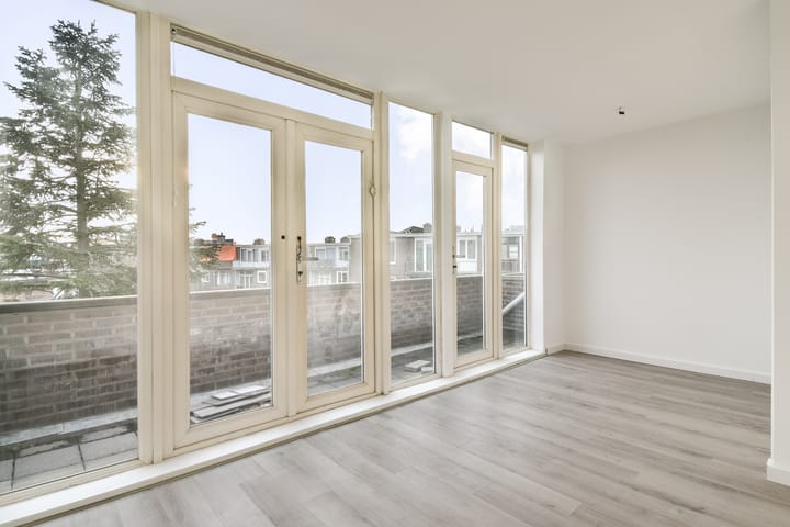 Photo 3 of Lorentzlaan 53-C