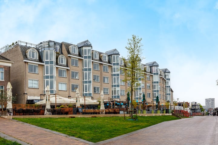 Foto 1 van Waalkade 42