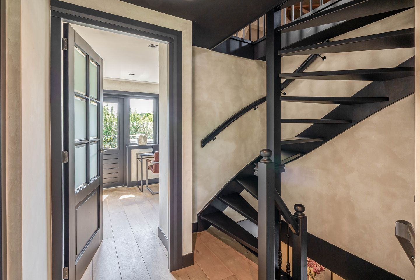 Foto 35 van Parallelweg-Zuid 15