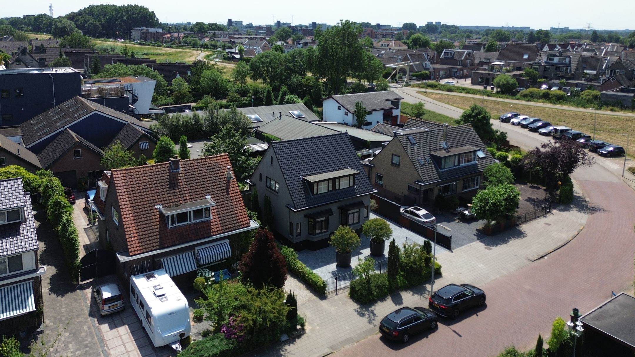 Foto 69 van Parallelweg-Zuid 15