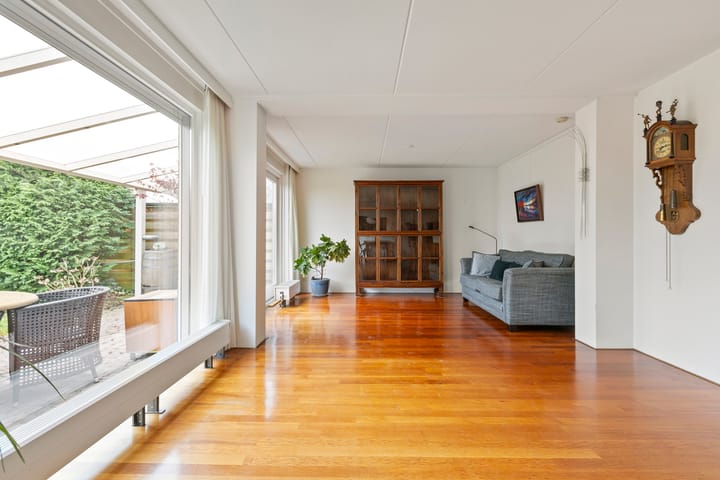 Photo 11 of De Bazelstraat 12