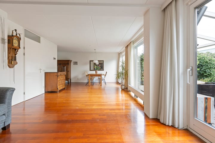 Photo 14 of De Bazelstraat 12