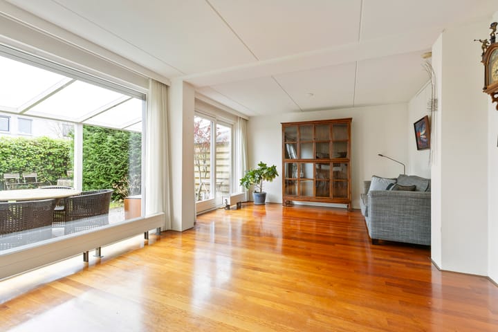 Photo 2 of De Bazelstraat 12