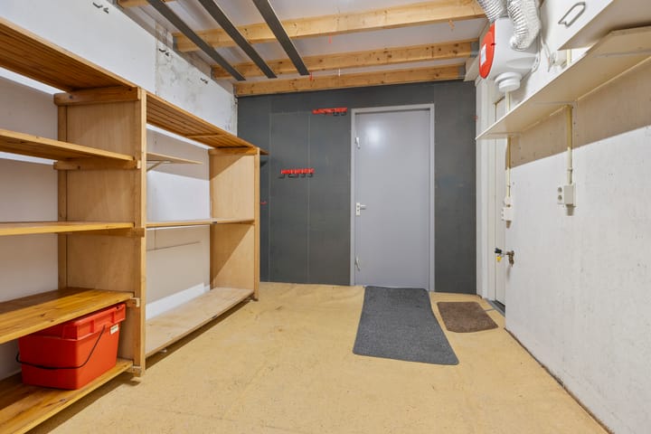 Photo 24 of De Bazelstraat 12