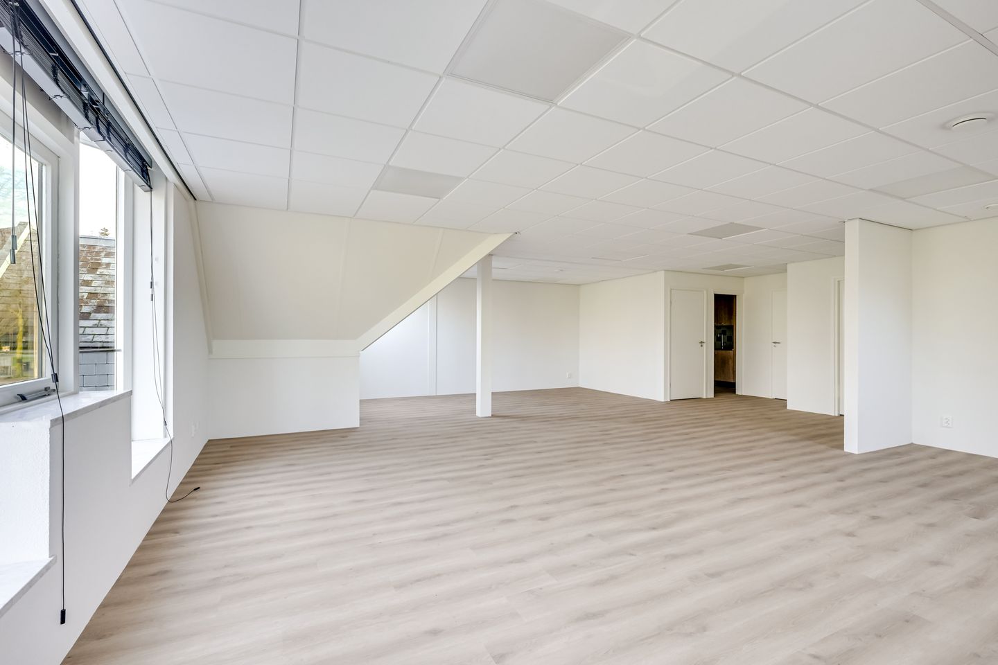 Bekijk foto 3 van Provincialeweg 69