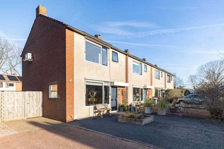 Photo 5 of Mezenstraat 13