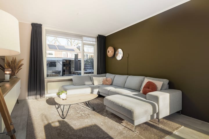 Photo 13 of Mezenstraat 13