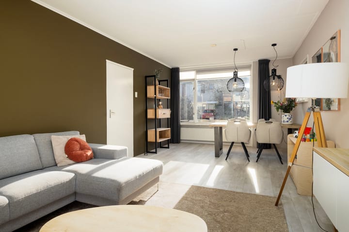 Photo 14 of Mezenstraat 13