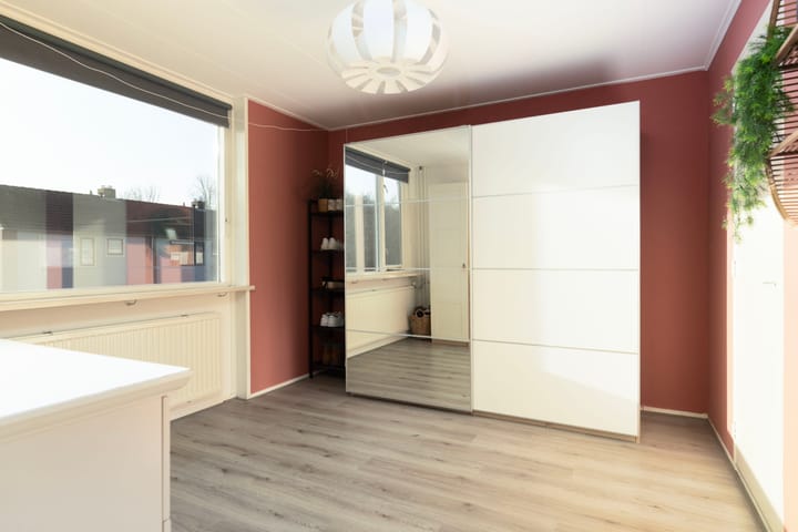 Photo 28 of Mezenstraat 13